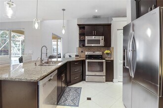 4875 NW 58th Pl in Coconut Creek, FL - Foto de edificio - Building Photo