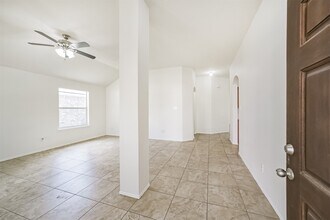 18531 Windy Village Ln in Katy, TX - Building Photo - Building Photo