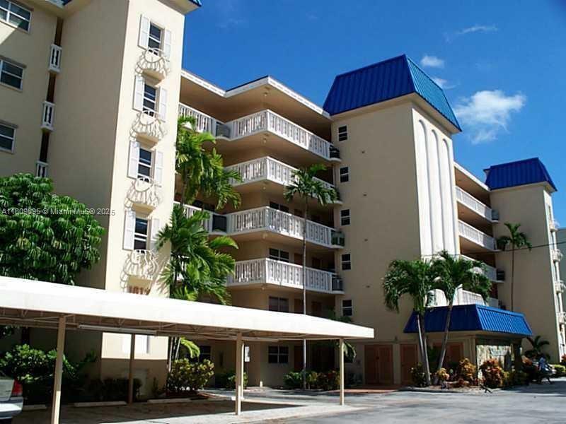 1617 SE 15th St in Fort Lauderdale, FL - Building Photo