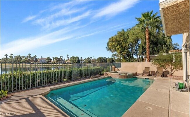 2533 Seascape Dr in Las Vegas, NV - Foto de edificio - Building Photo