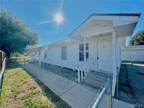126 E 2nd St in San Juan, TX - Building Photo - Building Photo