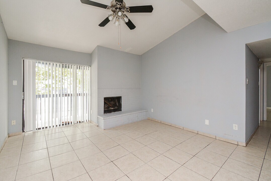 9009 Richmond Ave. in Houston, TX - Building Photo