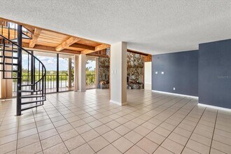 18201 Gulf Blvd in Redington Shores, FL - Building Photo - Building Photo