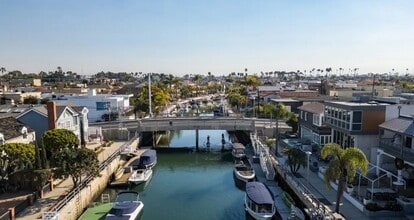 5748 Campo Walk in Long Beach, CA - Foto de edificio - Building Photo