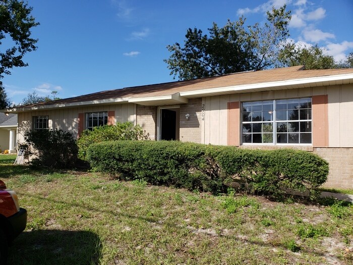 2904 Foxdale Dr in Deltona, FL - Building Photo