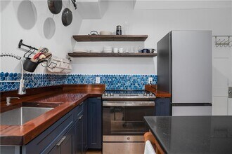 35 Pelham St in Newport, RI - Foto de edificio - Building Photo