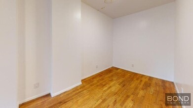 149 1st Ave in New York, NY - Building Photo - Building Photo