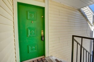 8555 Fairmount Dr in Denver, CO - Building Photo