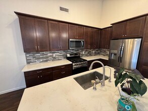 26233 N 43rd Pl in Phoenix, AZ - Building Photo - Building Photo