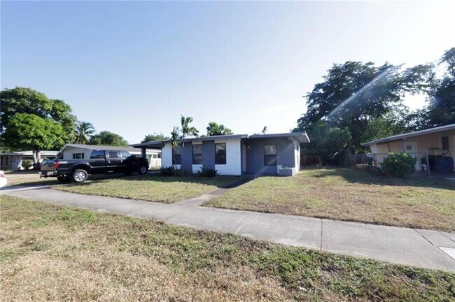 property at 122 SW 24th Ave