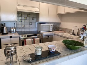 3375 Foothill Rd, Unit 914 in Carpinteria, CA - Foto de edificio - Building Photo