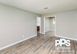 1204 Veterans Memorial Hwy SW in Mableton, GA - Building Photo - Building Photo