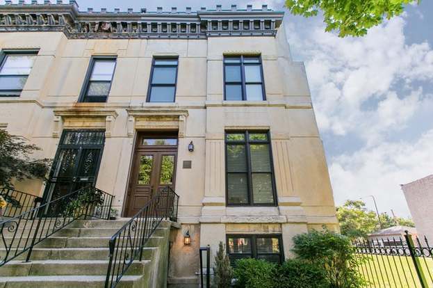property at 3313 S Calumet Ave