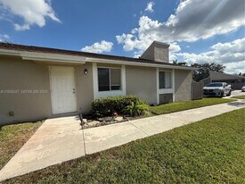 15749 Woodgate Ct in Sunrise, FL - Building Photo