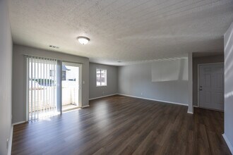 Peppertree Apartments in Atlanta, GA - Building Photo - Interior Photo