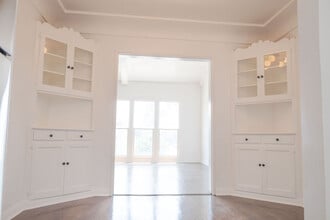 3029 W Vernon Ave in Los Angeles, CA - Foto de edificio - Building Photo