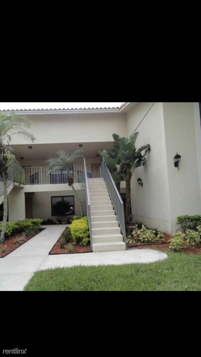 1561 Windorah Way in West Palm Beach, FL - Building Photo