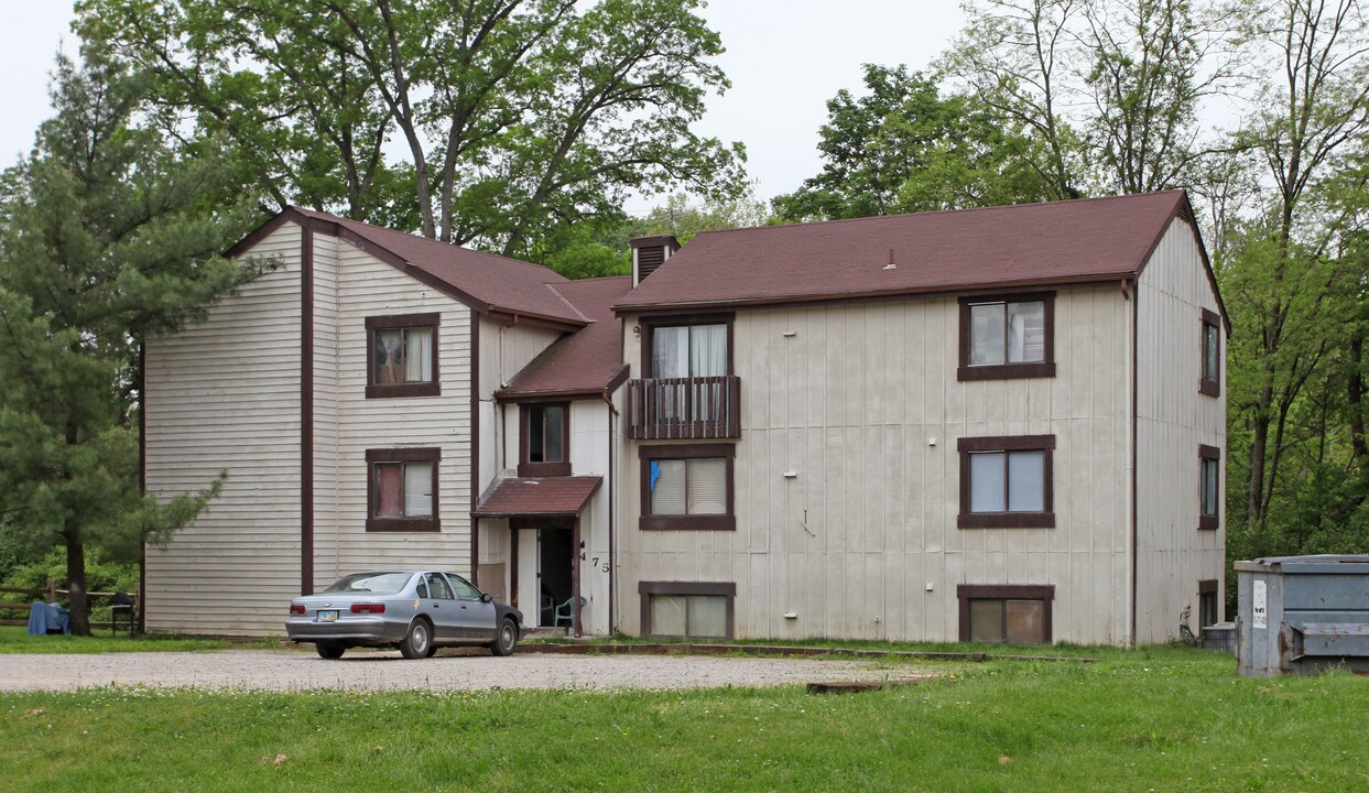 475 Piccadilly Sq in Cincinnati, OH - Building Photo