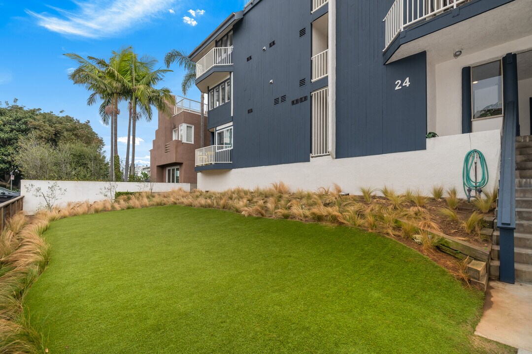 24 Westwind St, Unit F in Marina Del Rey, CA - Foto de edificio