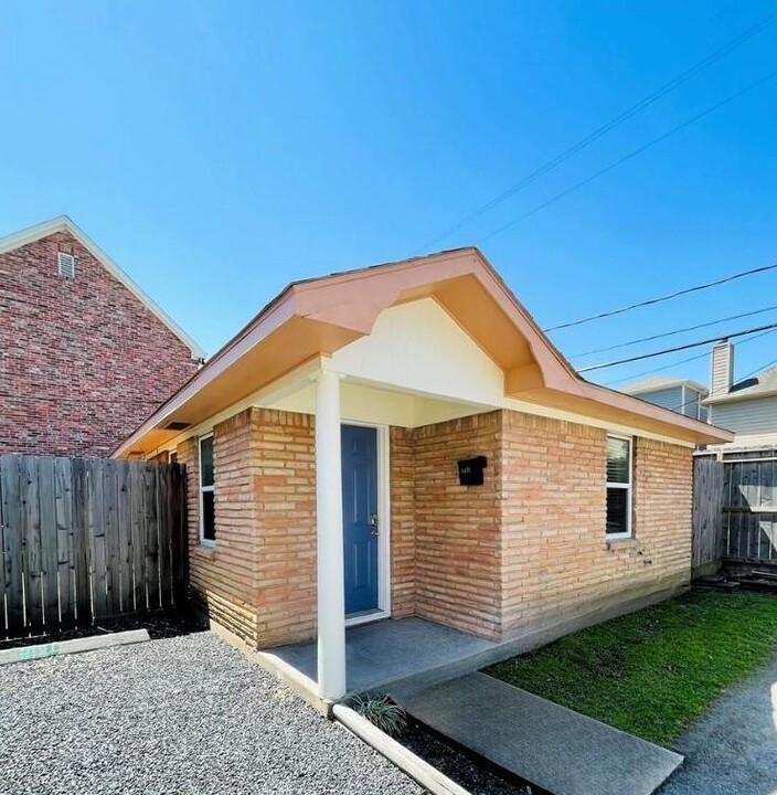 813 Waverly St in Houston, TX - Building Photo