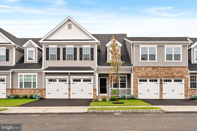 property at 4403 Thompson Dr