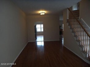 24 Osprey Ct in Marlboro, NJ - Building Photo - Building Photo