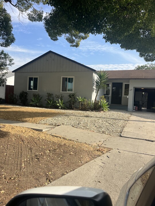 8106 Osage Ave in Los Angeles, CA - Building Photo