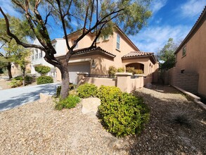 11900 Alava Ave in Las Vegas, NV - Building Photo - Building Photo