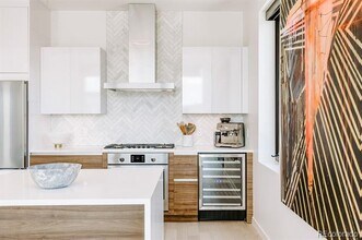 255 St Paul St-Unit -306 in Denver, CO - Building Photo - Building Photo