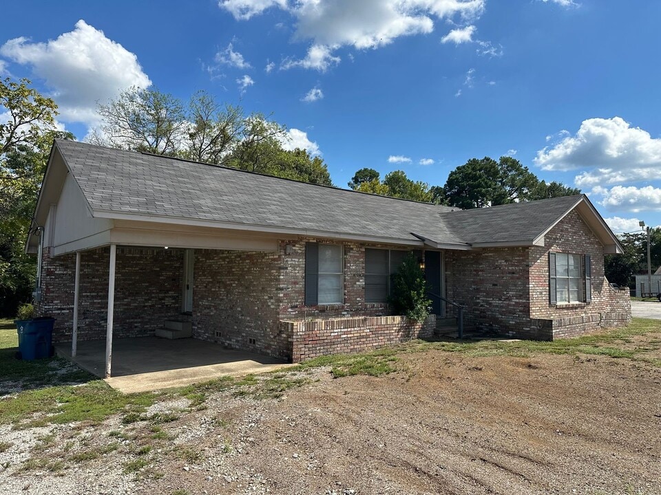 1309 S Jefferson Ave in Mount Pleasant, TX - Building Photo