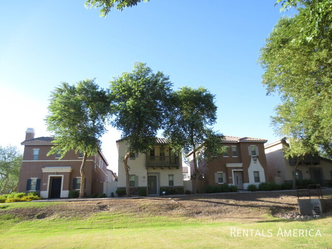 14120 W Country Gables Dr in Surprise, AZ - Building Photo - Building Photo