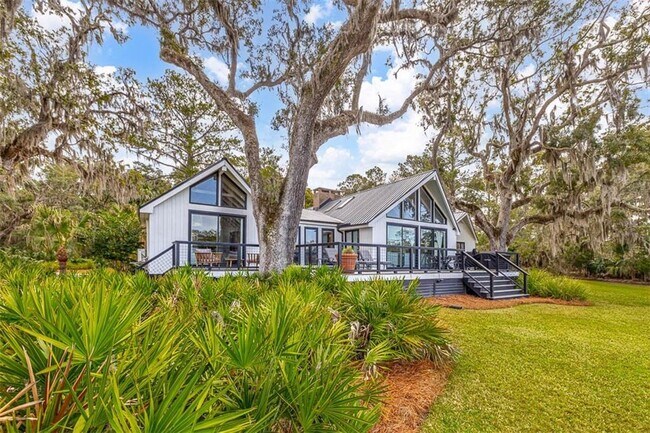 6201 Frederica Rd in St. Simons Island, GA - Building Photo - Building Photo