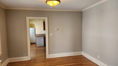 1164 New Britain Ave in West Hartford, CT - Building Photo - Building Photo