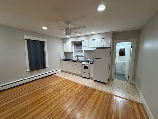 32 Tufts St, Unit 3