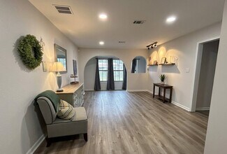 118 Loizos Dr NW, Unit H-16 in Fort Walton Beach, FL - Building Photo - Building Photo