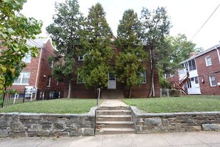 2814 O St SE in Washington, DC - Building Photo