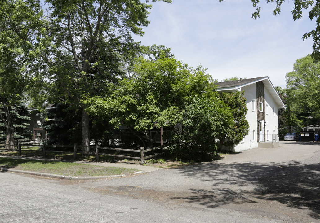 637 Madison St in Anoka, MN - Building Photo