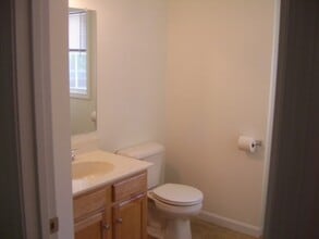 126 Mill St in Lancaster, MA - Building Photo - Building Photo
