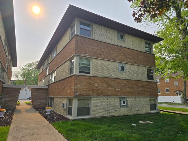 property at 837 Lathrop Ave