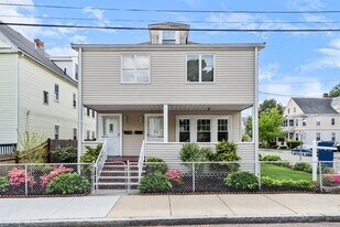 18 Martin St, Unit 1 in Medford, MA - Building Photo