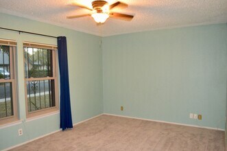 7154 Elk Trail in San Antonio, TX - Building Photo - Building Photo