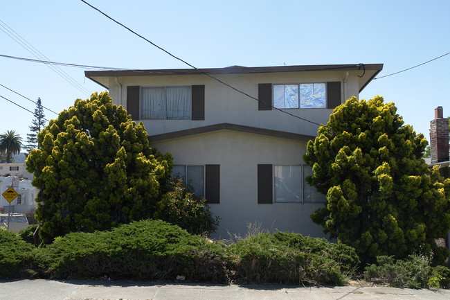 3201 Suter St in Oakland, CA - Building Photo - Building Photo