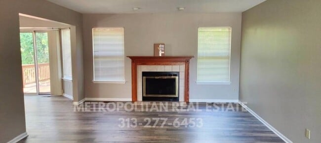 32380 Brown St in Garden City, MI - Building Photo - Building Photo