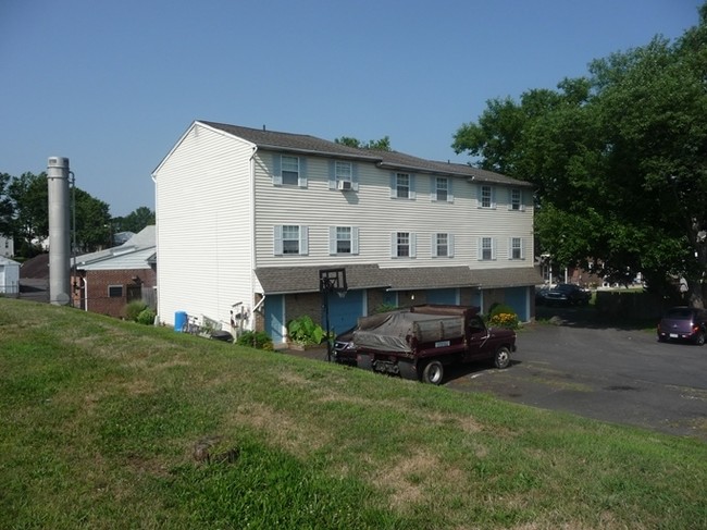 118 N Station St in Telford, PA - Building Photo - Building Photo