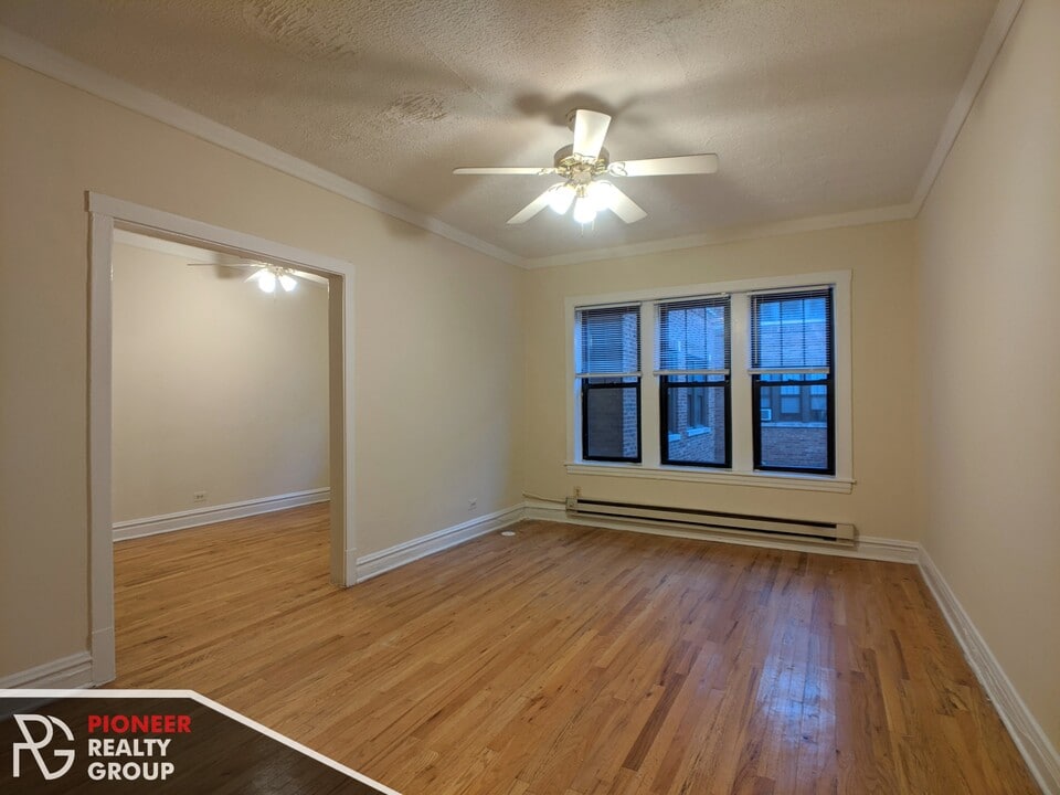 633 W Cornelia Ave, Unit #C628.5-N1 in Chicago, IL - Building Photo