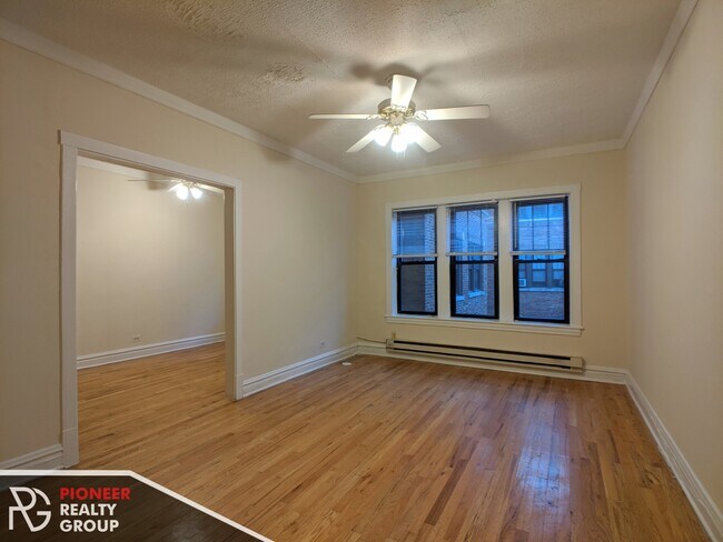 633 W Cornelia Ave, Unit #C628.5-N1