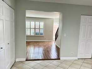 645 Le Parc Cir in Buffalo Grove, IL - Building Photo - Building Photo