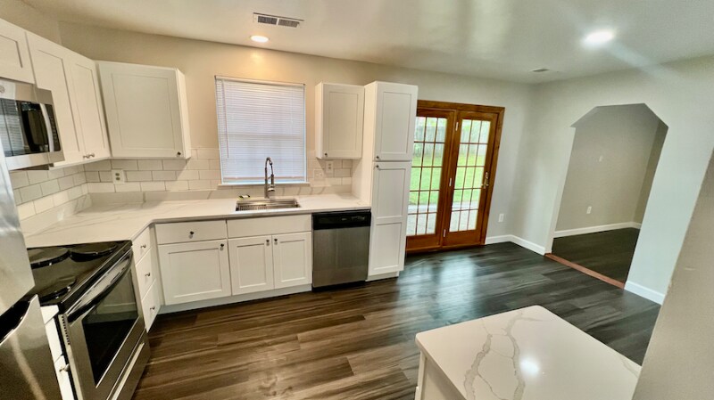 15801 Atomic Ln in Bowie, MD - Building Photo