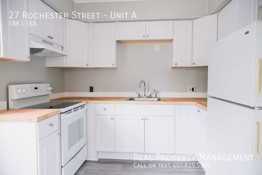 27 Rochester St in Berwick, ME - Building Photo