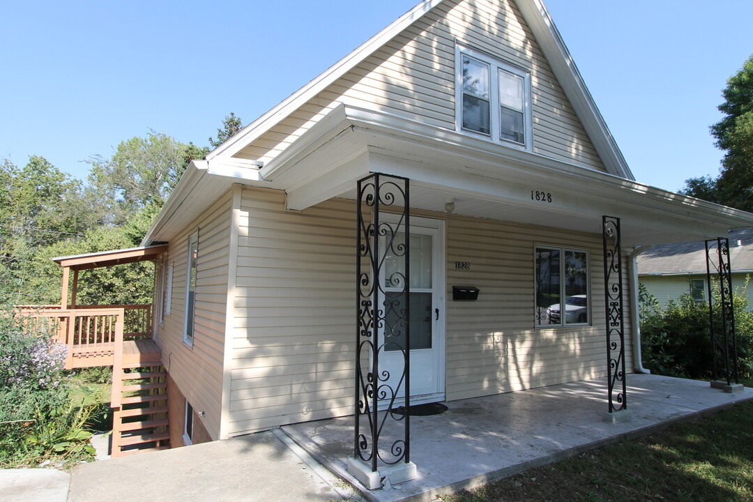 1828 Ontario St in Omaha, NE - Foto de edificio